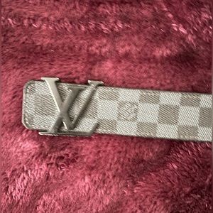 Louis vuitton belt small unisex
